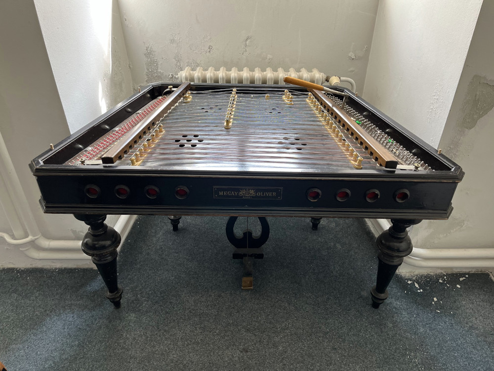 Cimb�l Megay & Olivier � Kassai Ma�arsko